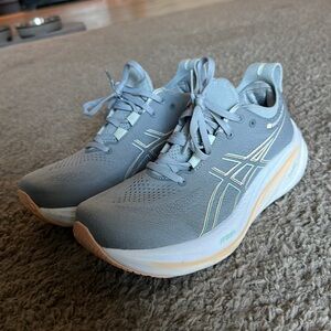 ASICS Gelnimbus 26 women’s